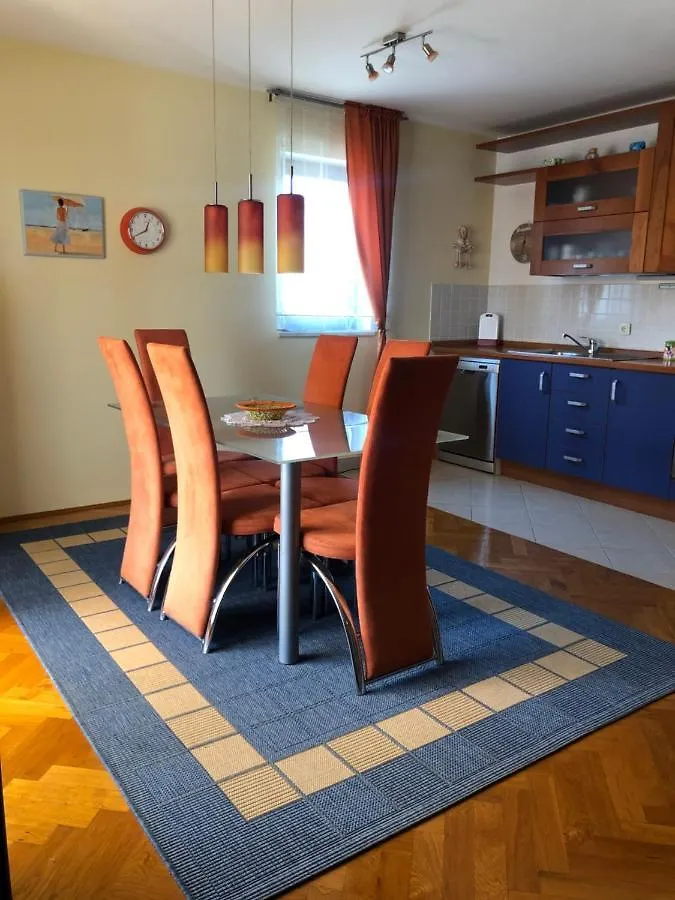 Apartment Alara Porat